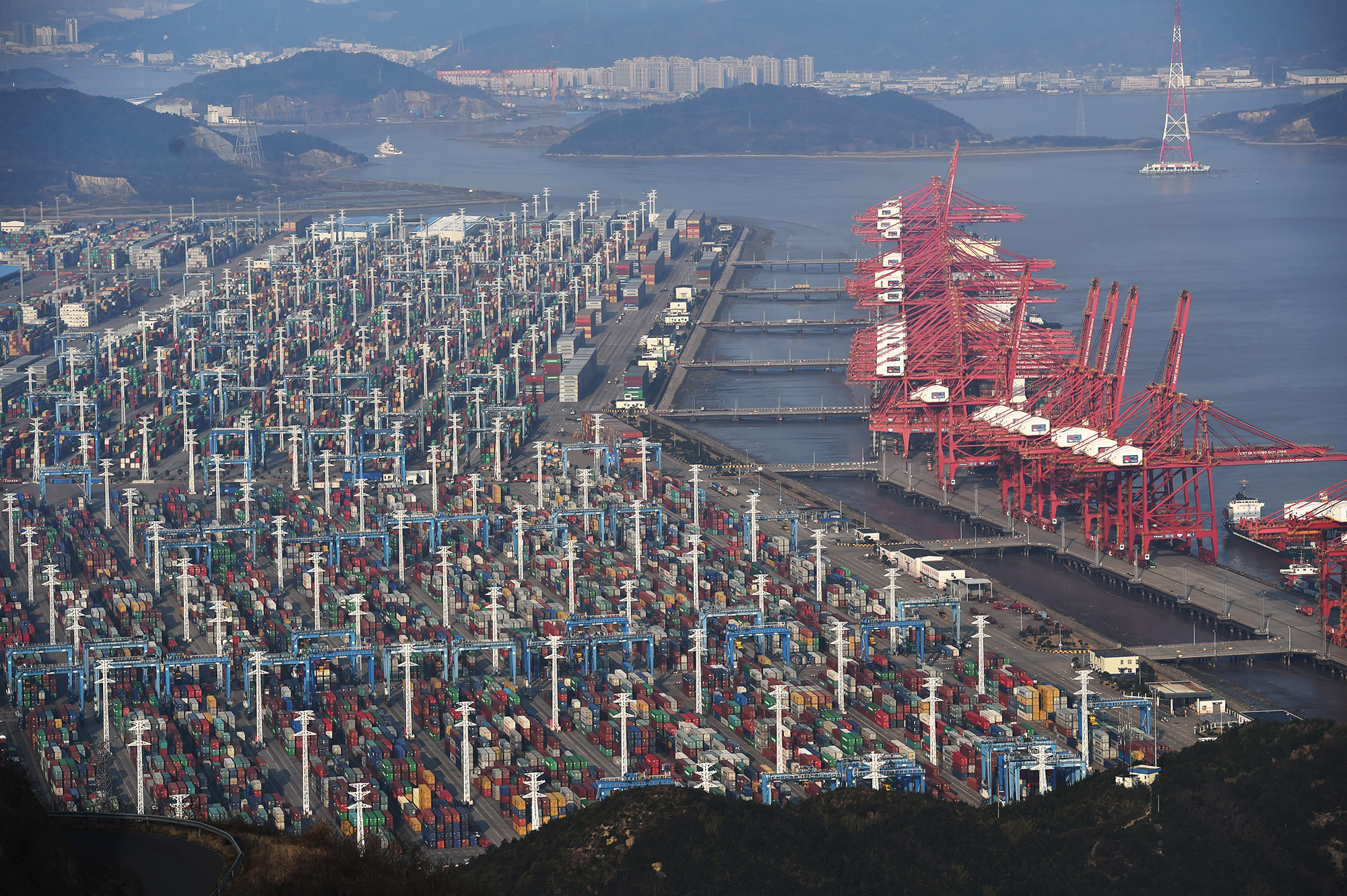 Какой порт самый крупный. Порт Нинбо-Чжоушань. Порт Нинбо Китай. Zhoushan Китай порт. Чжоушань Чжэцзян.